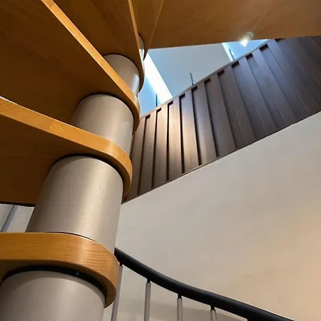 Center Blloku Modern Loft 02 アパート *