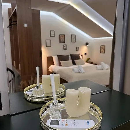 Center Blloku Modern Loft 02 * ティラナ