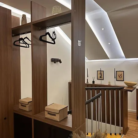 Center Blloku Modern Loft 02 アパート *